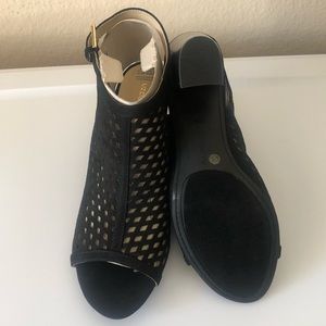 Liz Claiborne Suede Slingback Cutout Heels Blk 8.5